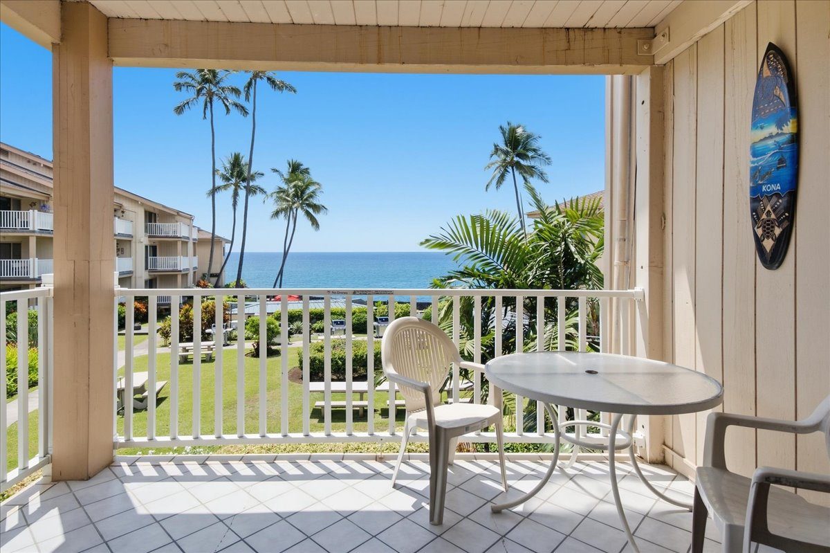 Sea Village #2204, 75-6002 Aliʻi Dr, Kailua-Kona
