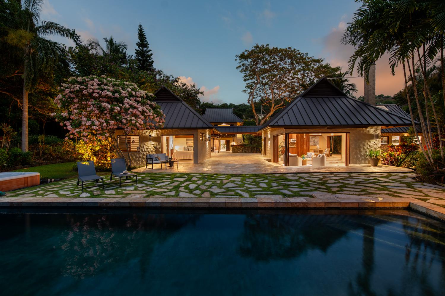 Hale Lauleʻa, 77-6236-A Mamalahoa Hwy, Holualoa