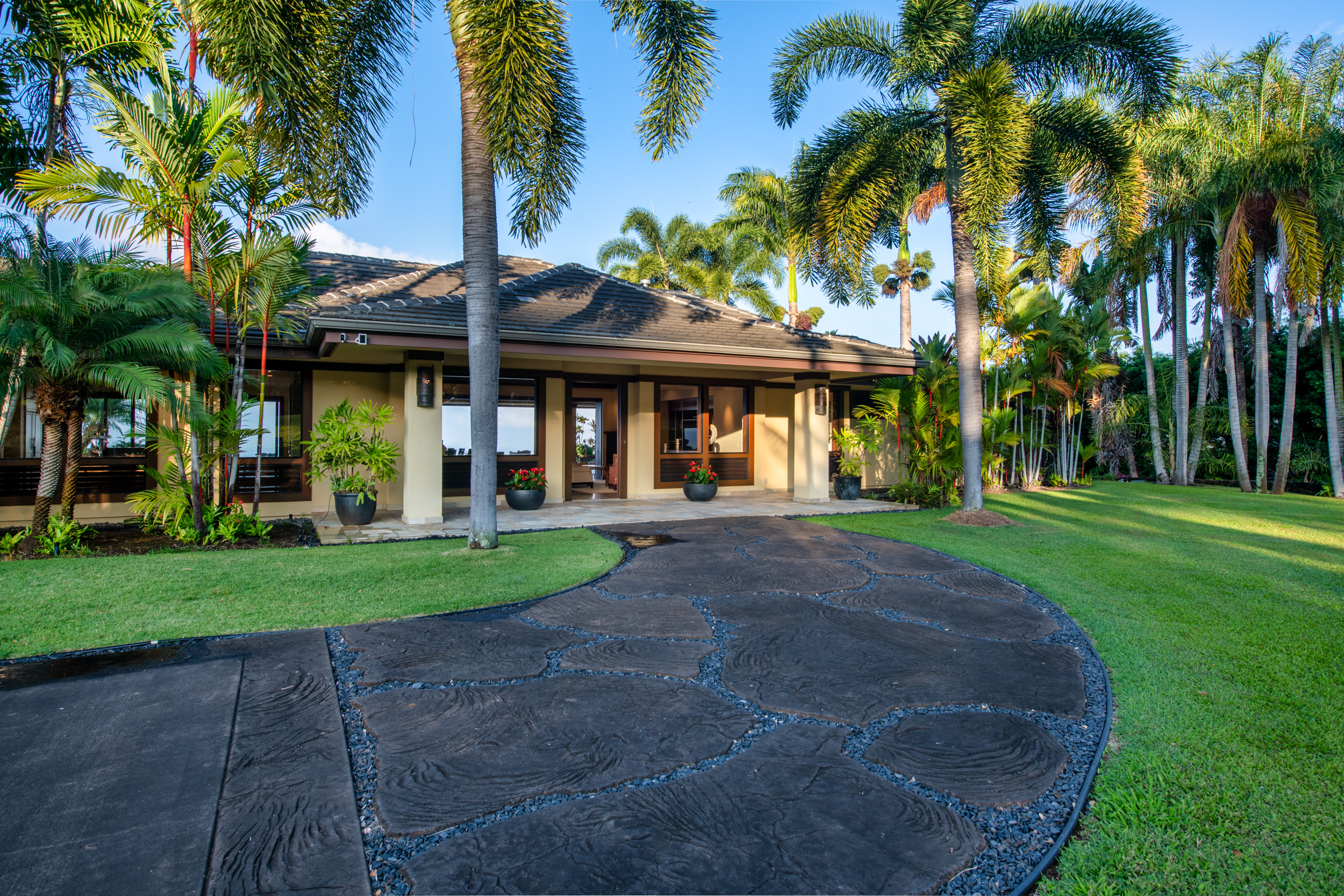 Case Study | 75-667 Pu Hoaloha Pl Kailua-Kona Luxury Estate Sale